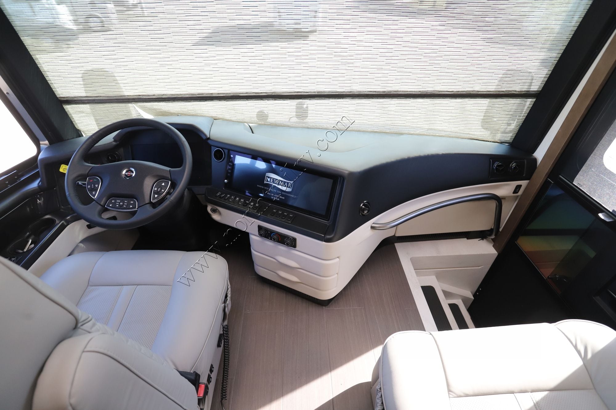 New 2026 Newmar Essex 4551 Class A  For Sale