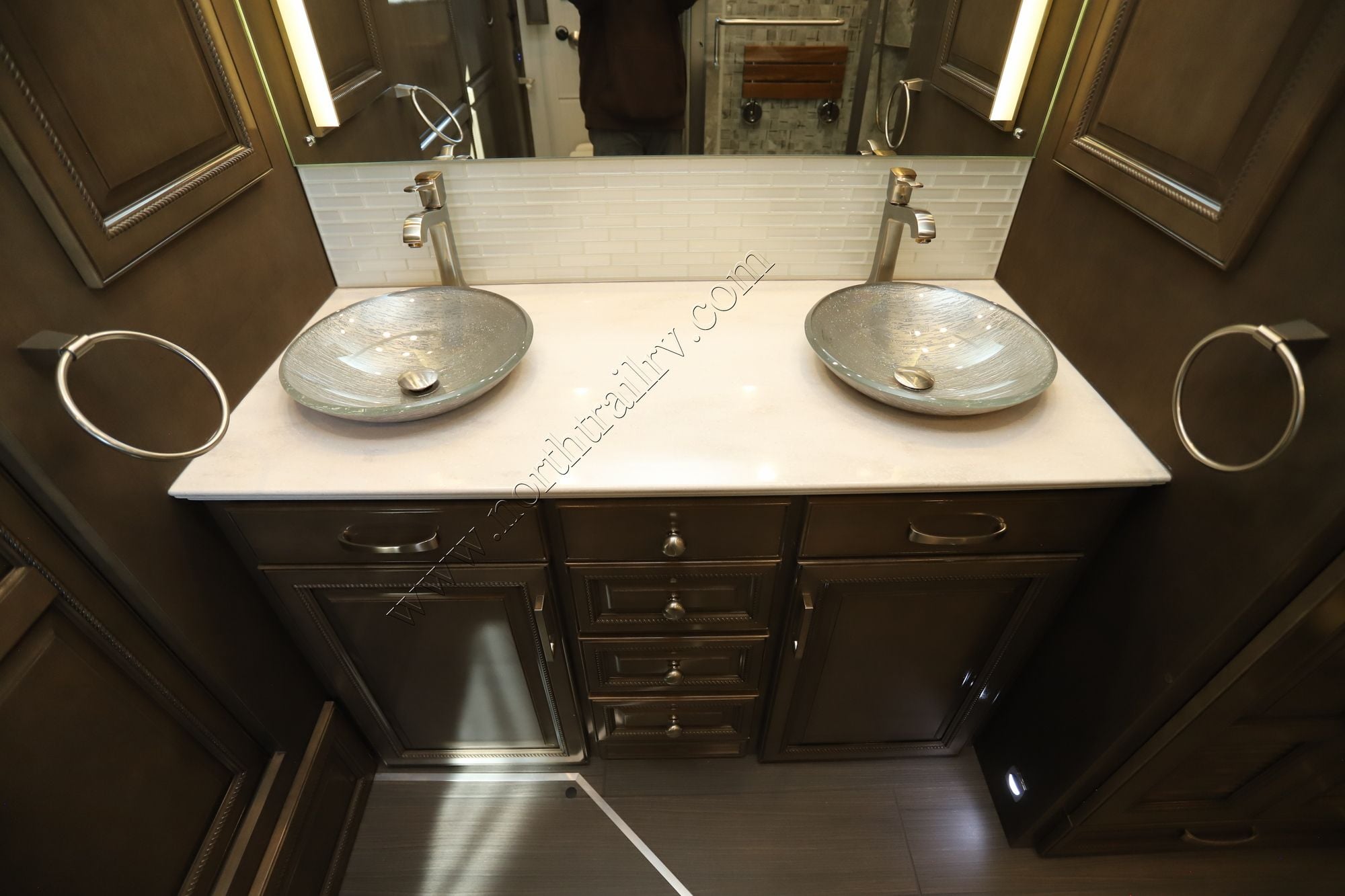 New 2026 Newmar Essex 4551 Class A  For Sale