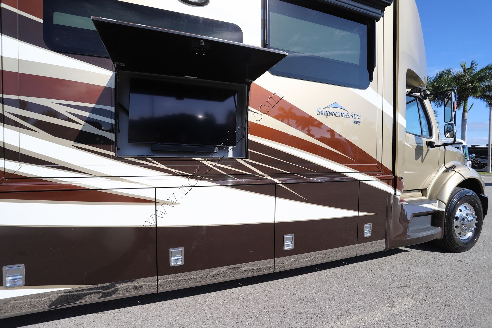 Used 2023 Newmar Supreme Aire 4530 Super C  For Sale