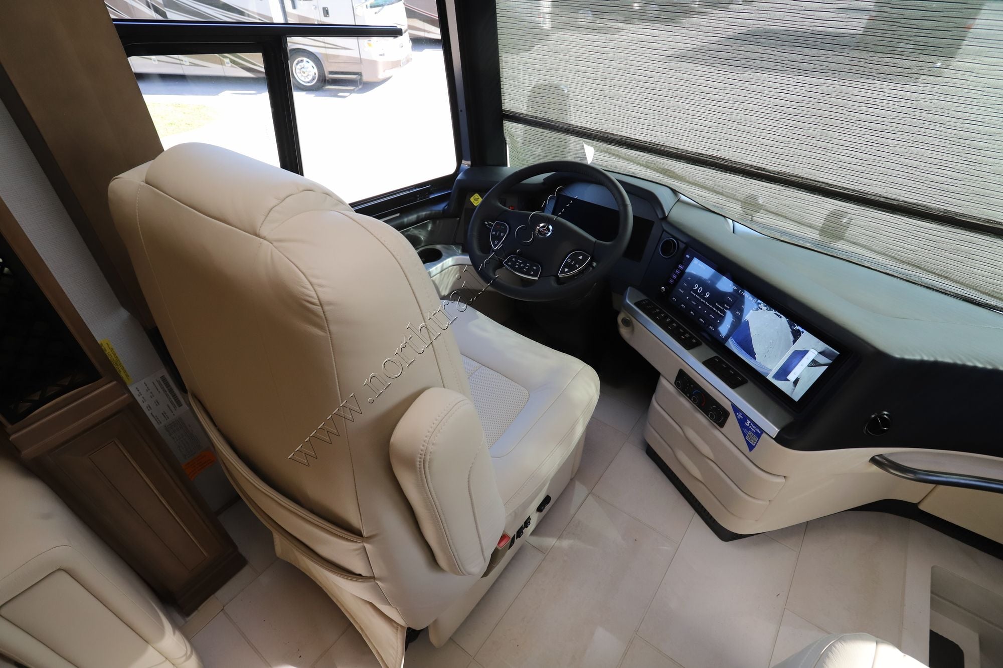 New 2026 Newmar London Aire 4569 Class A  For Sale