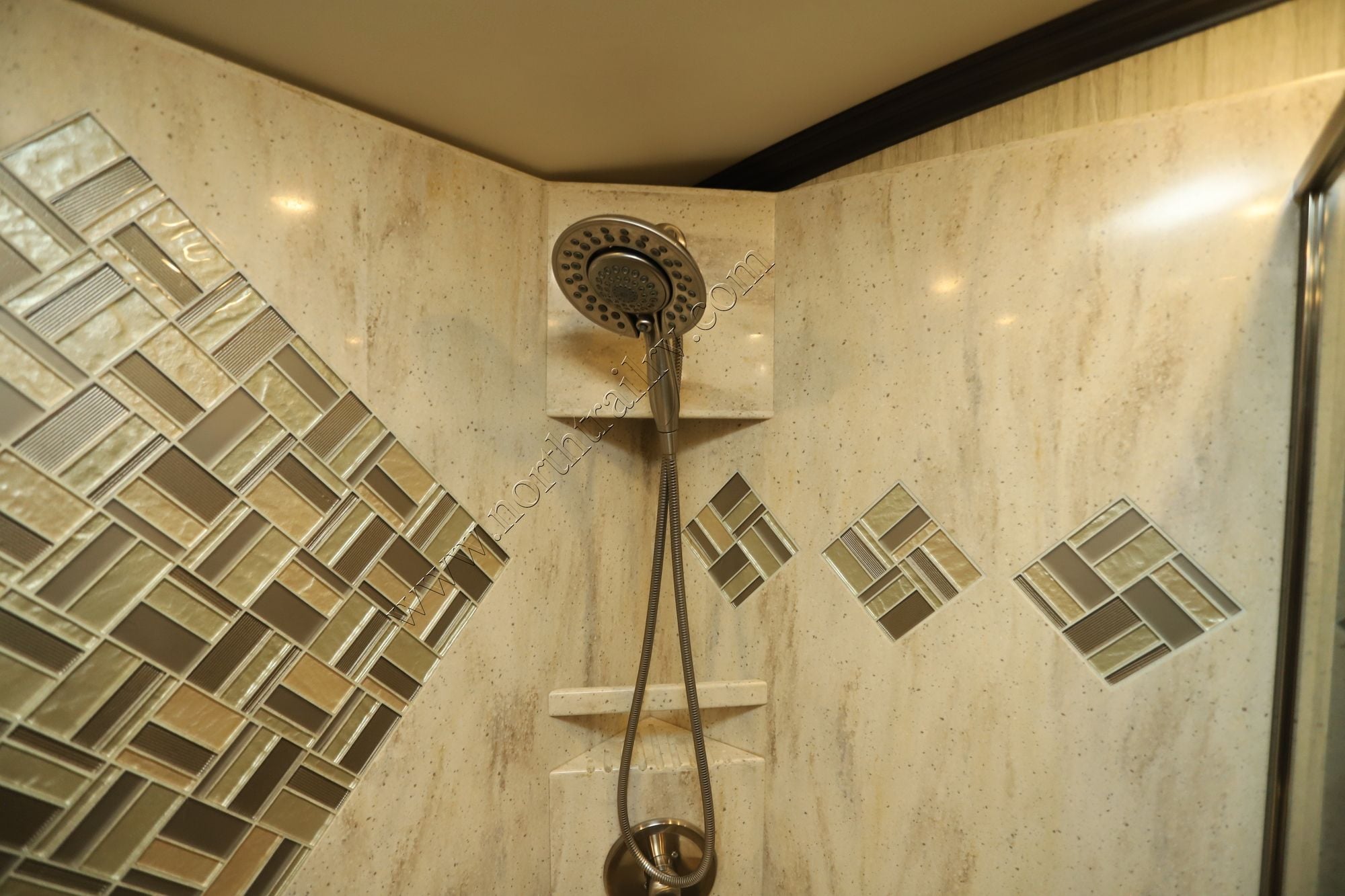 Used 2017 Newmar London Aire 4519 Class A  For Sale