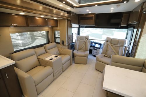 2026 Newmar Mountain Aire 3825