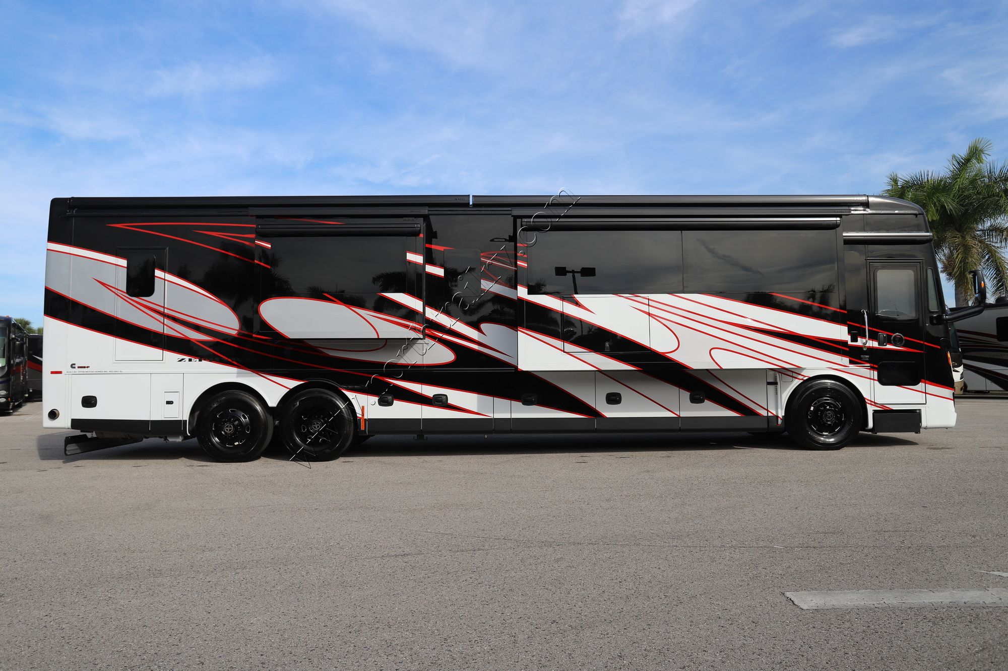 New 2026 Tiffin Motor Homes Zephyr 45FZ Class A  For Sale