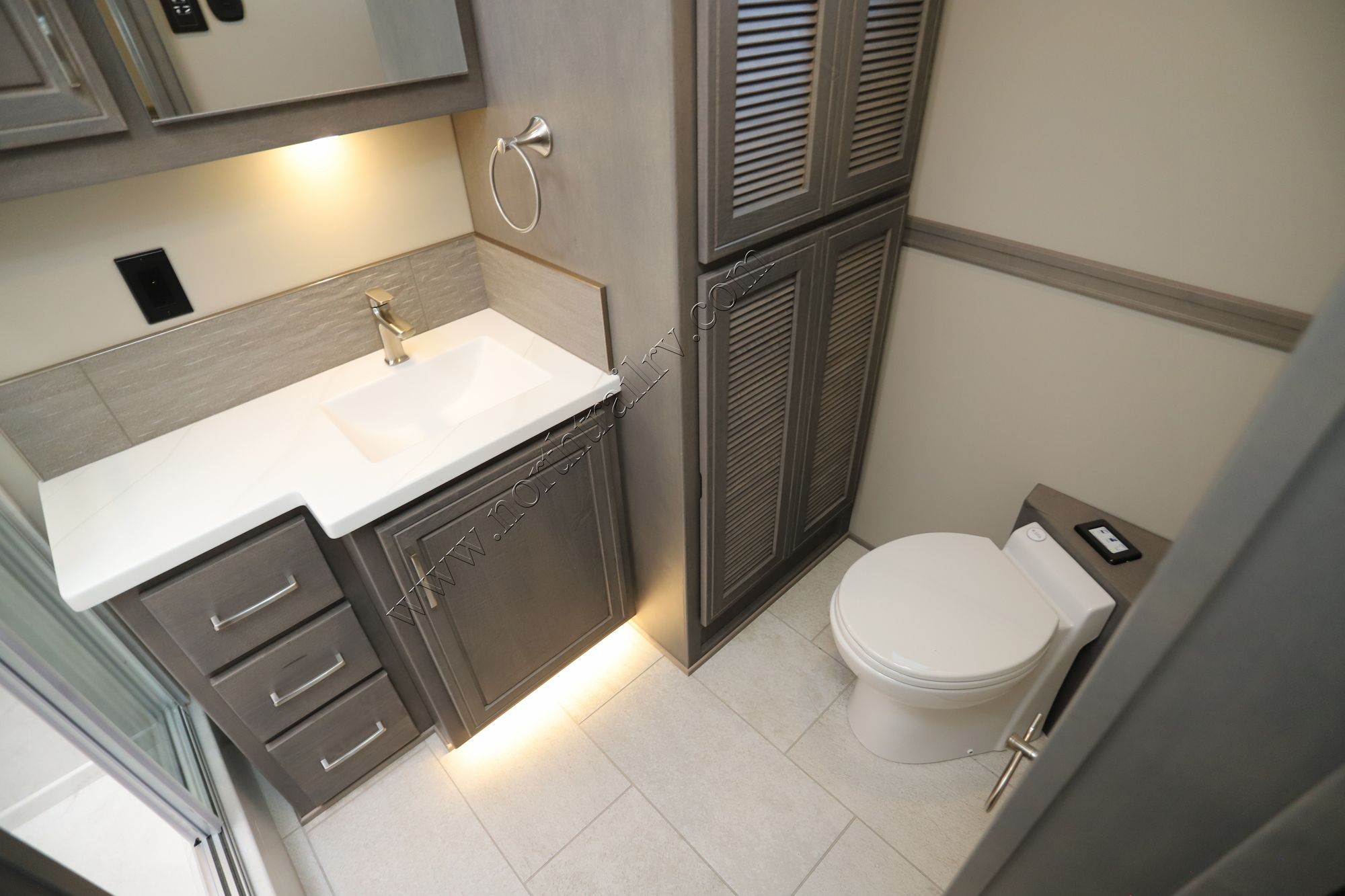 New 2026 Renegade Rv Explorer 40ERB Super C  For Sale