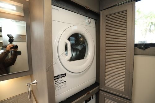 2026 Renegade Rv Explorer 40ERB