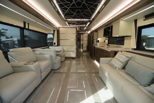 2026 Tiffin Motor Homes Zephyr 45FZ
