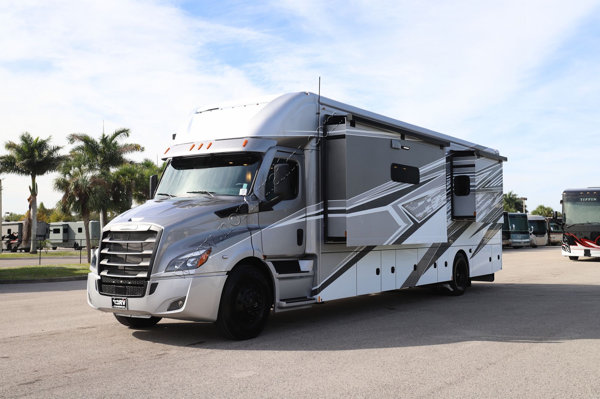 New 2026 Renegade Rv Explorer 40ERB Super C  For Sale