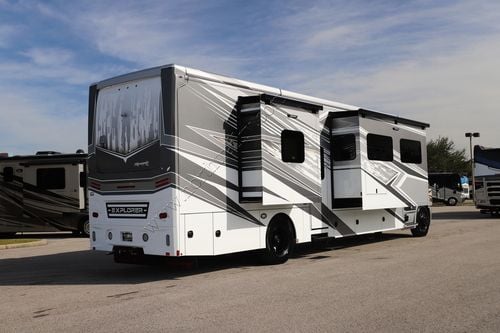 2026 Renegade Rv Explorer 40ERB