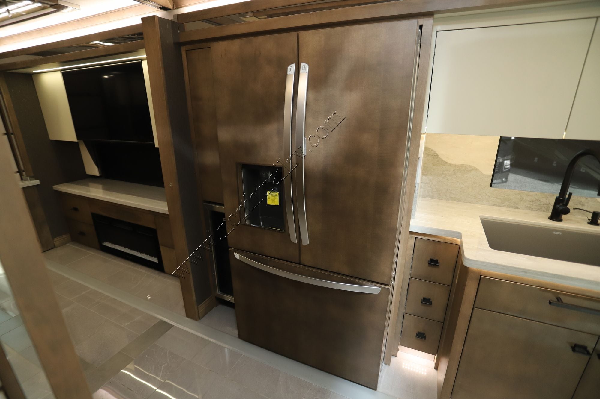 New 2026 Tiffin Motor Homes Zephyr 45FZ Class A  For Sale