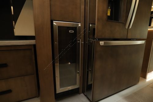 2026 Tiffin Motor Homes Zephyr 45FZ