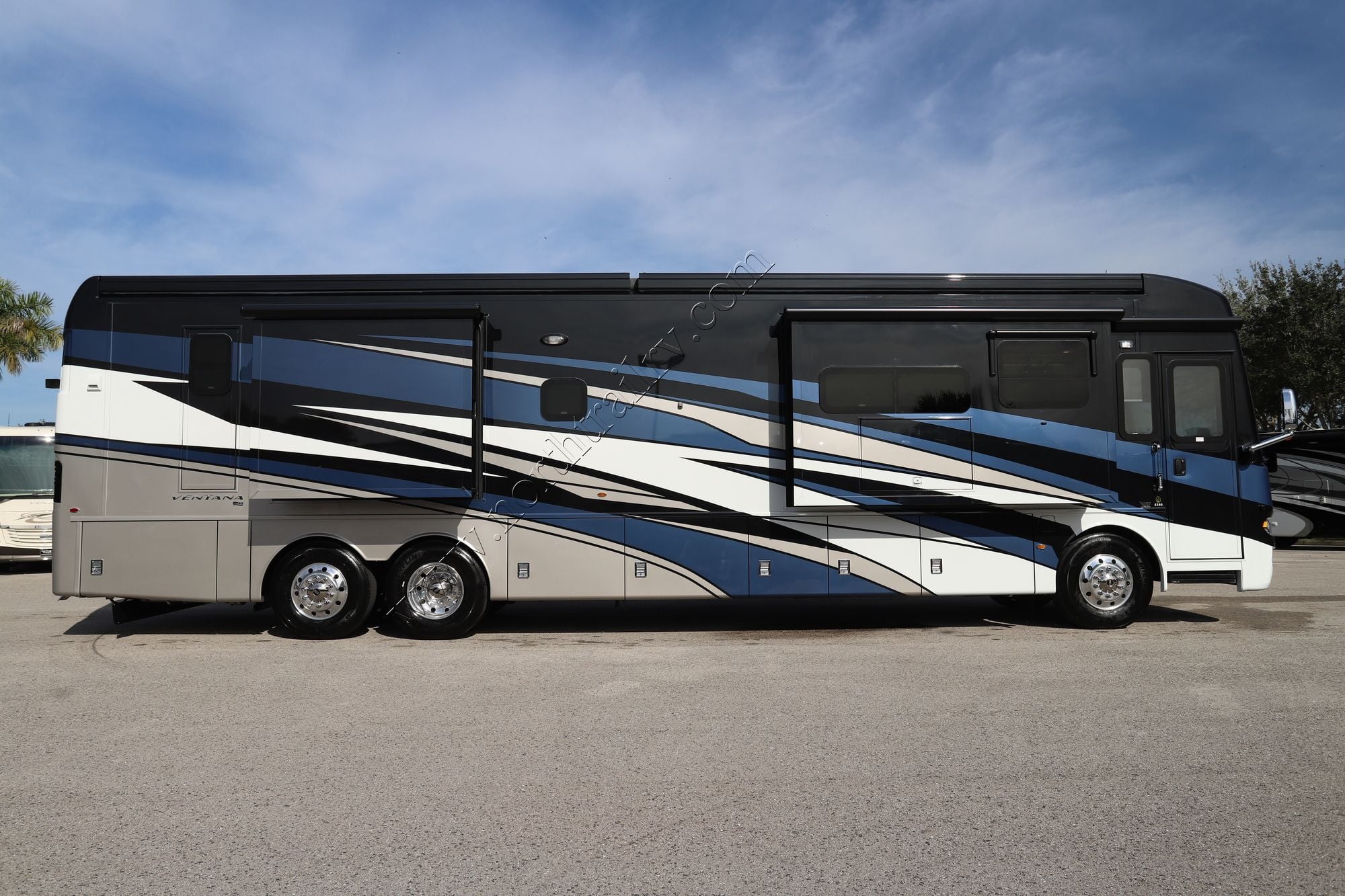 New 2026 Newmar Ventana 4340 Class A  For Sale