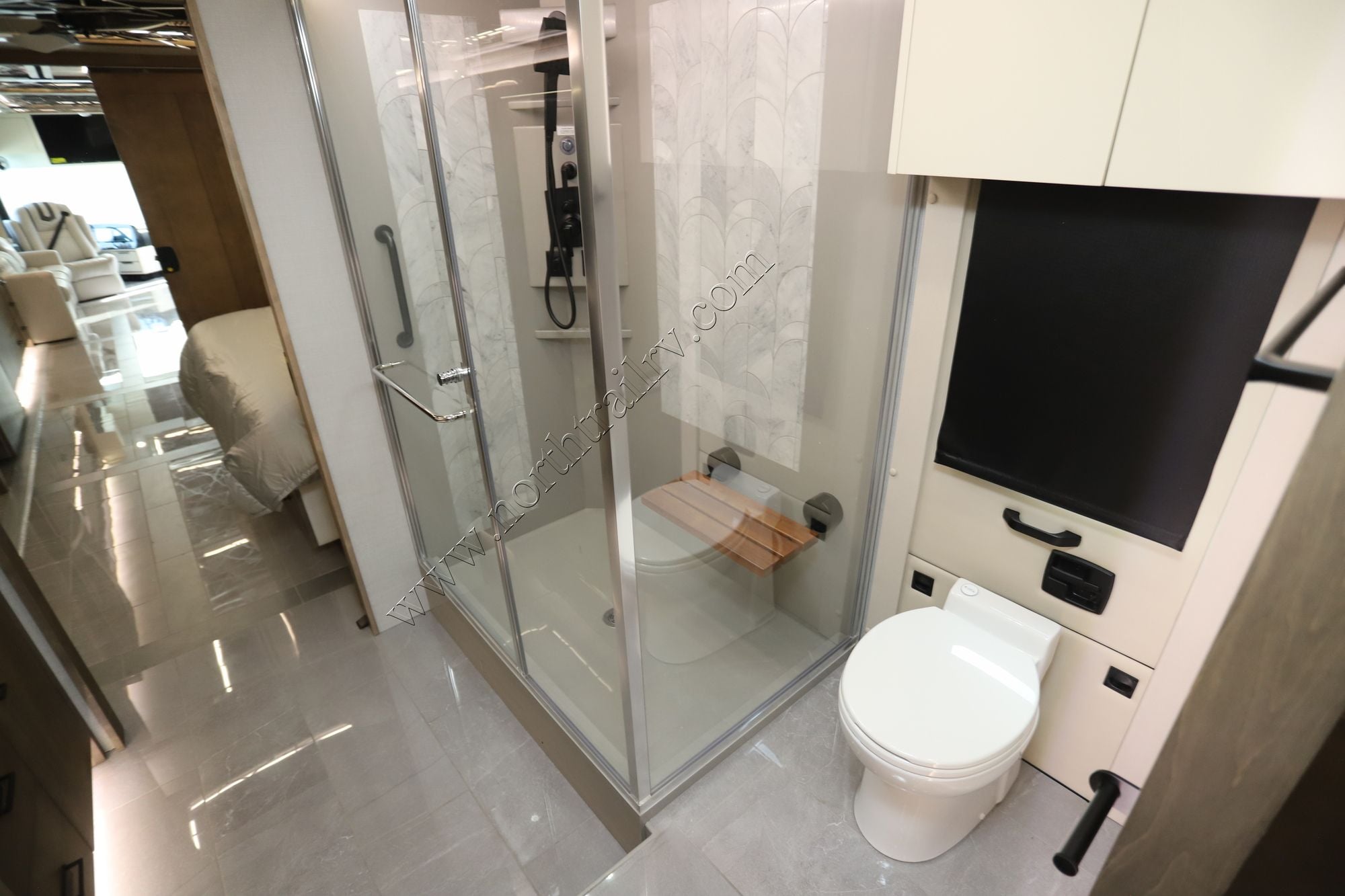 New 2026 Tiffin Motor Homes Zephyr 45FZ Class A  For Sale