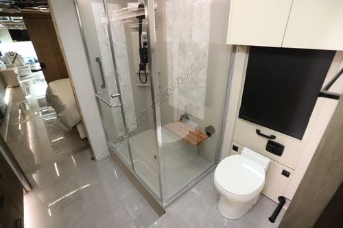 2026 Tiffin Motor Homes Zephyr 45FZ