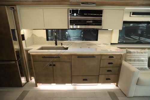 2026 Tiffin Motor Homes Zephyr 45FZ