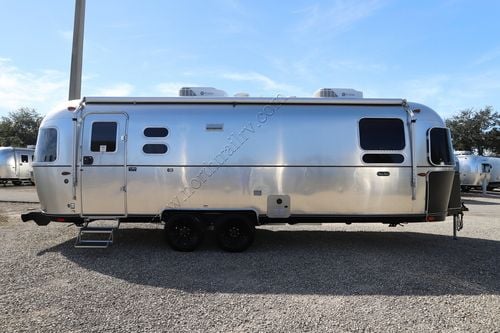 2025 Airstream Flying Cloud 27FB Travel Trailer