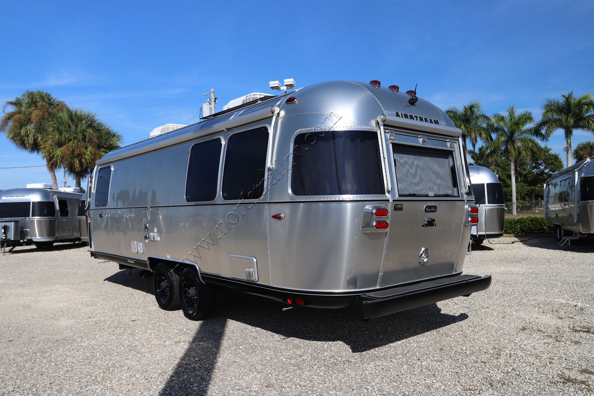 Used 2025 Airstream Flying Cloud 27FB Travel Trailer  For Sale