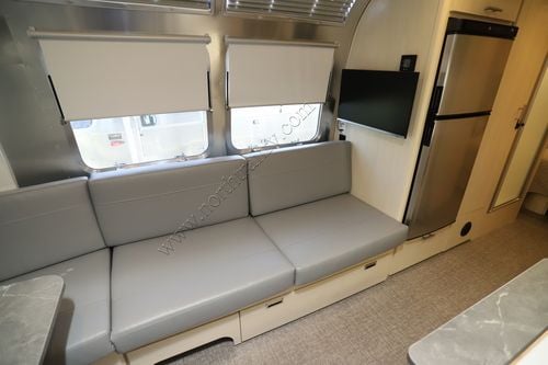 2026 Airstream Flying Cloud 25FB