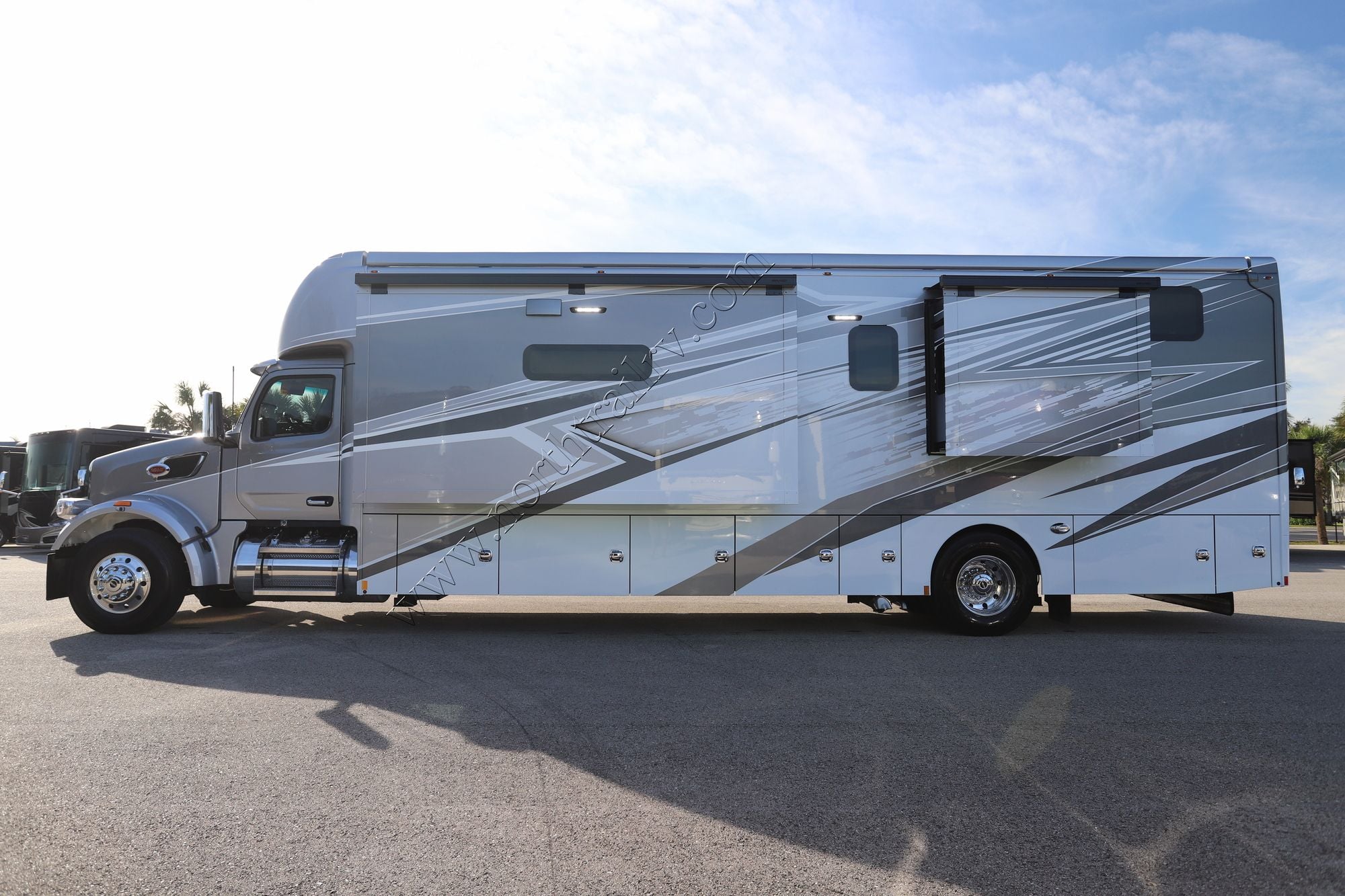 New 2026 Renegade Rv Explorer 40ERB Super C  For Sale