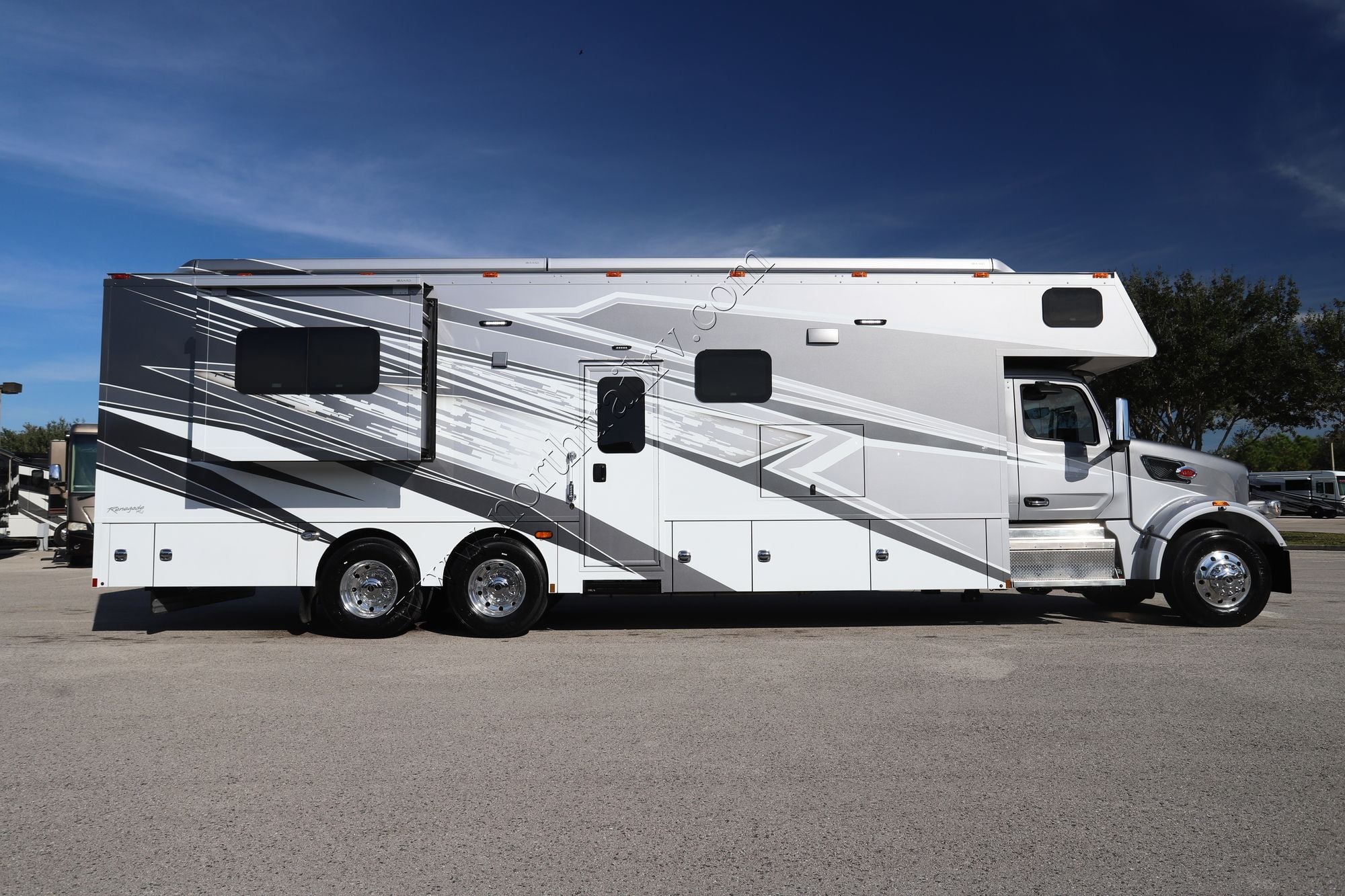 New 2026 Renegade Rv Classic 41CRB Super C  For Sale