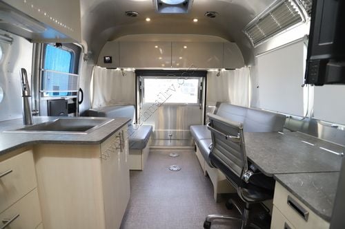 2022 Airstream Flying Cloud 27FB Travel Trailer