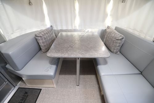 2022 Airstream Flying Cloud 25FB Travel Trailer