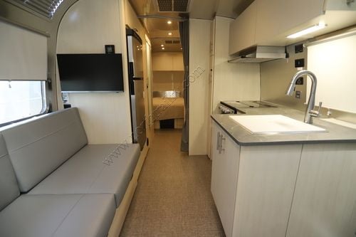2026 Airstream Flying Cloud 25FB