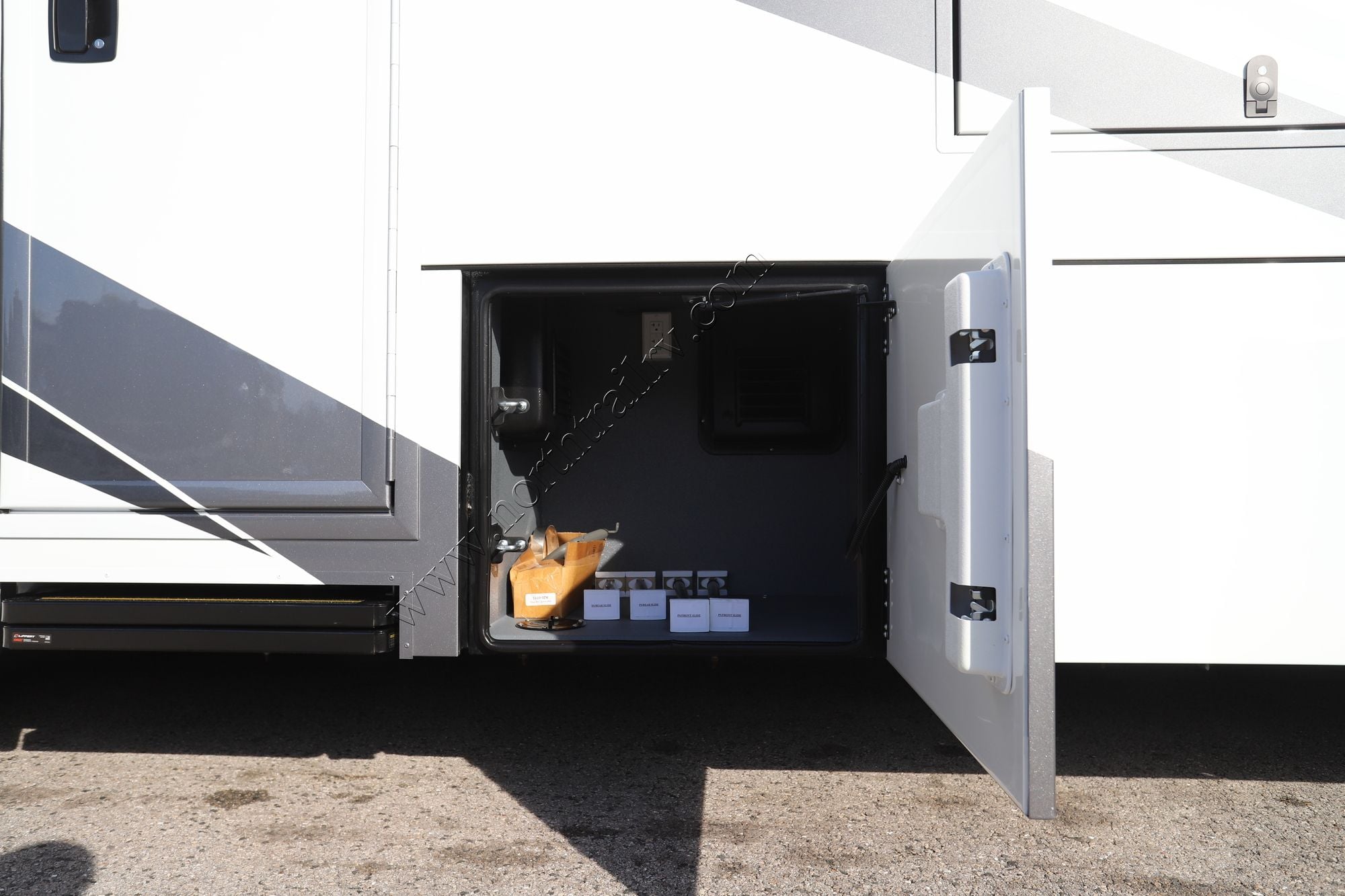 New 2026 Renegade Rv Classic 41CRB Super C  For Sale