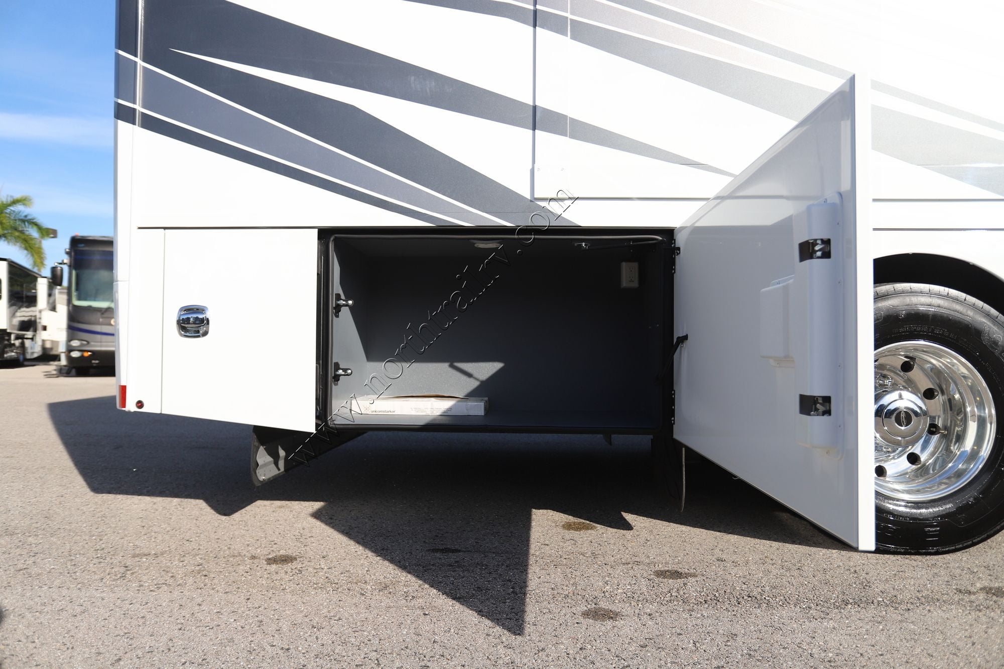 New 2026 Renegade Rv Explorer 40ERB Super C  For Sale