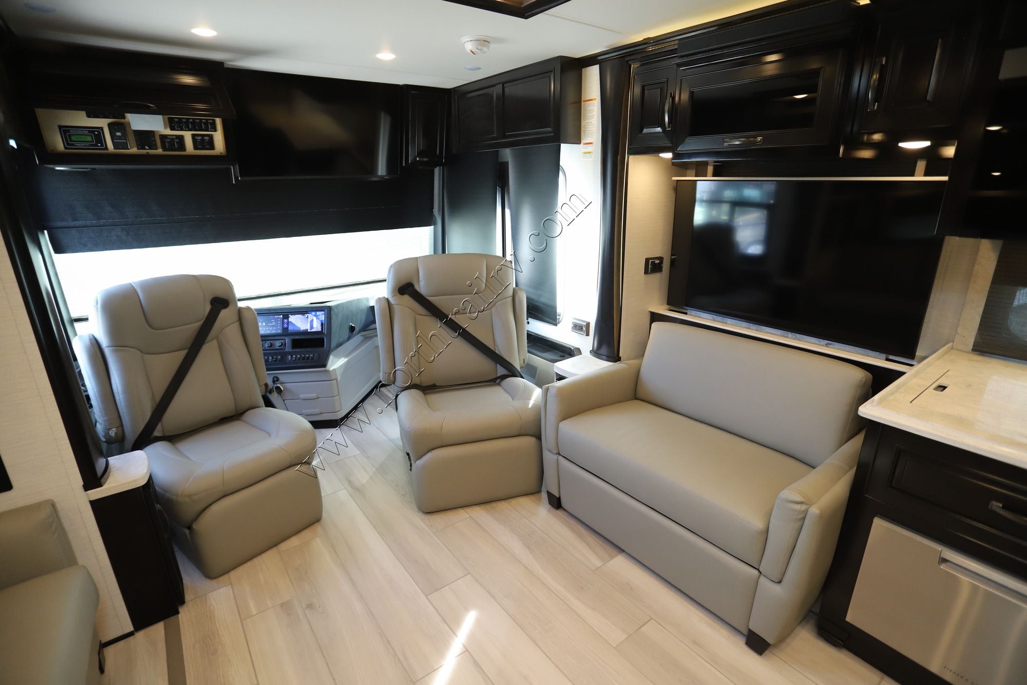 New 2026 Newmar Dutch Star 4340 Class A  For Sale