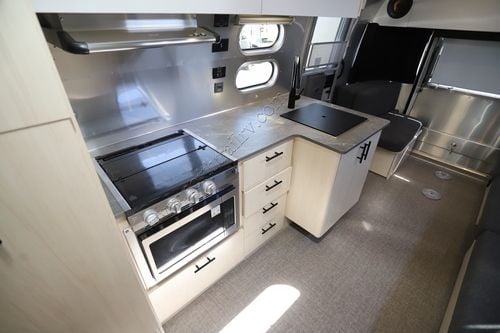2025 Airstream Flying Cloud 27FB Travel Trailer