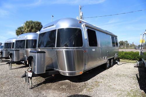 2026 Airstream Flying Cloud 25FB