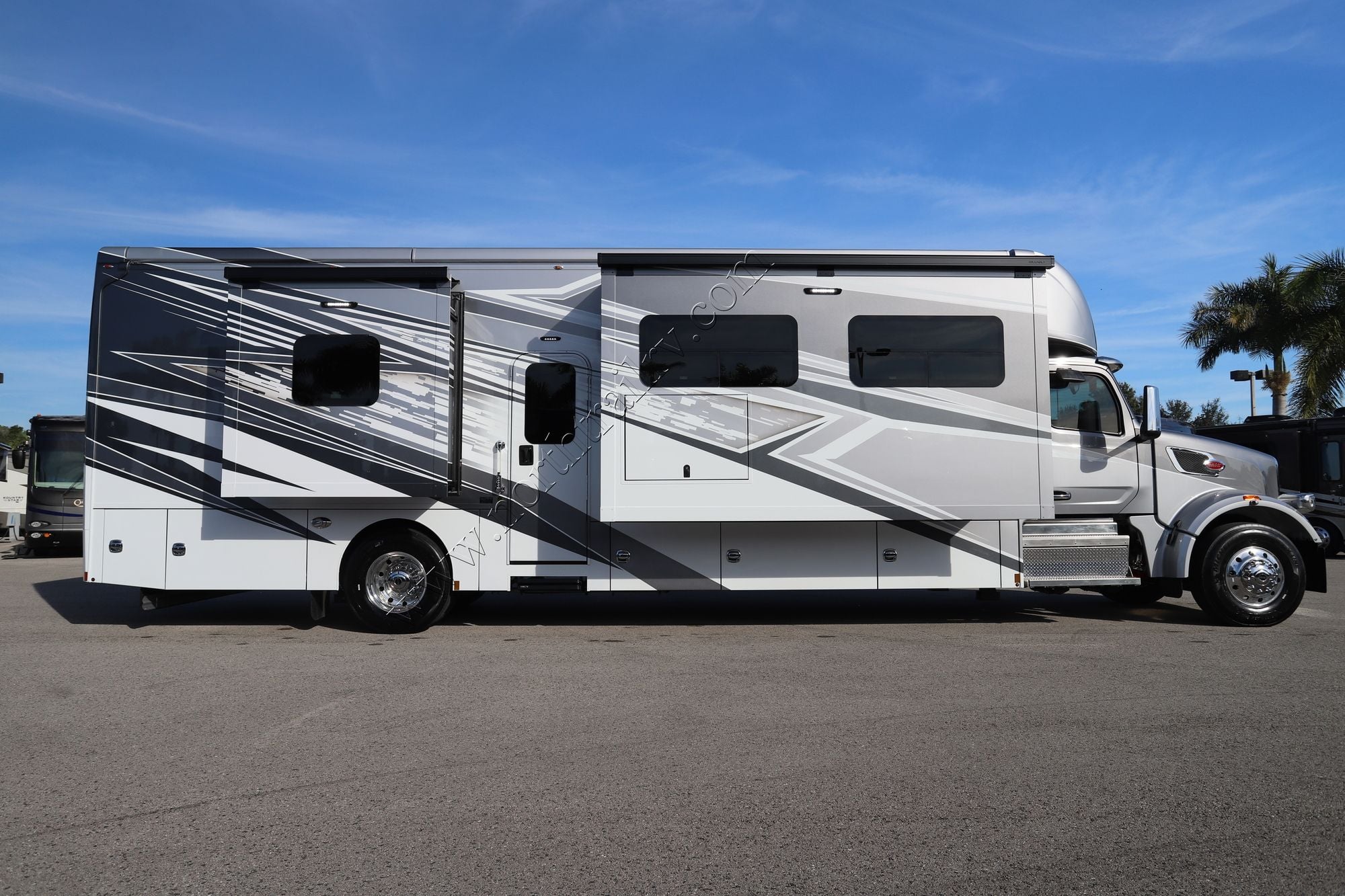 New 2026 Renegade Rv Explorer 40ERB Super C  For Sale