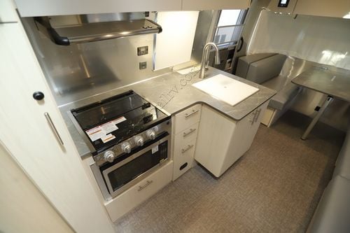 2026 Airstream Flying Cloud 25FB