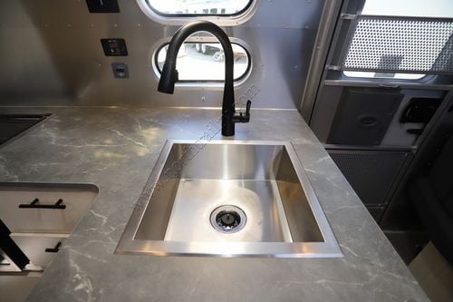 2025 Airstream Flying Cloud 27FB Travel Trailer