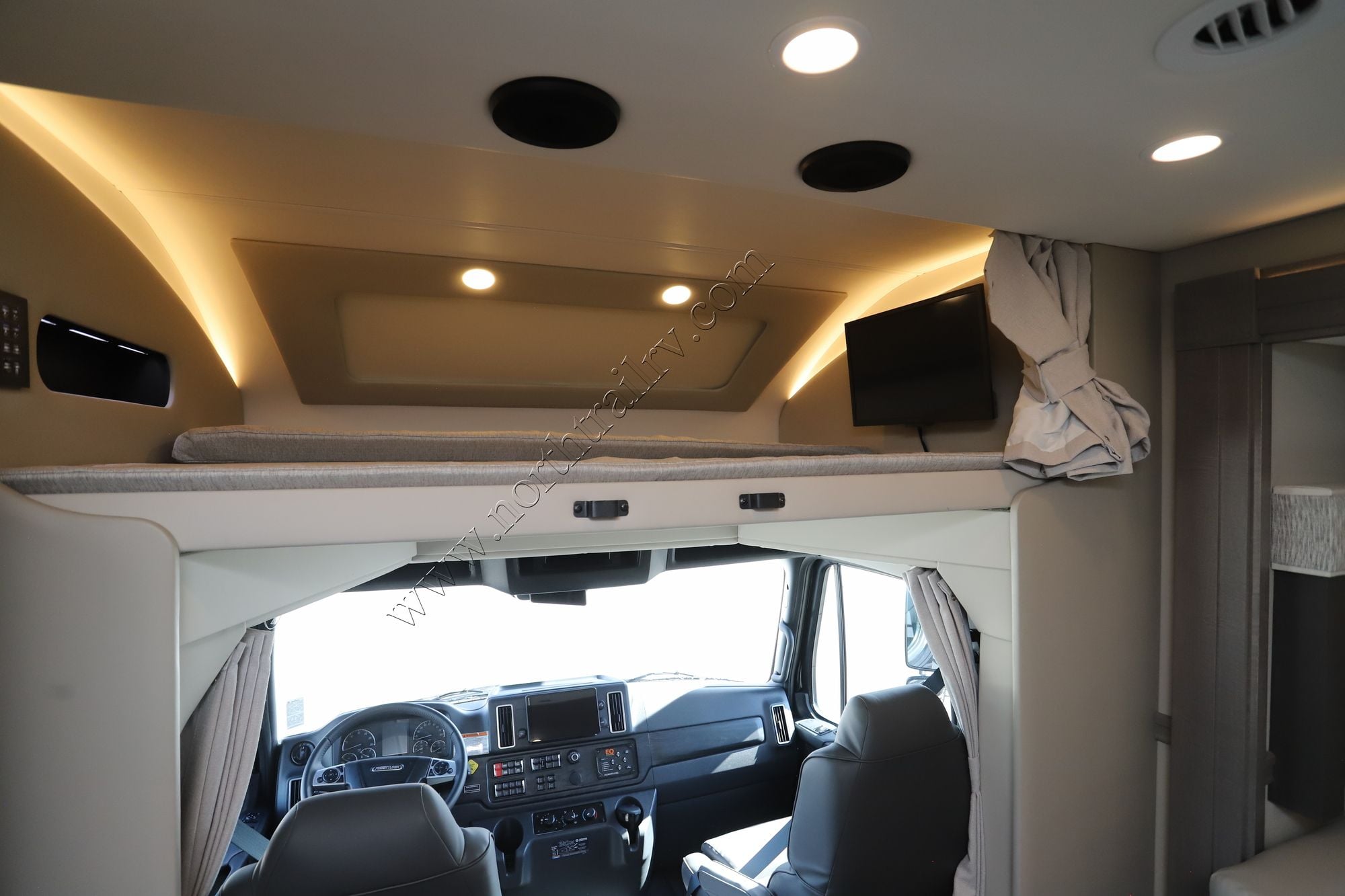 New 2026 Renegade Rv Verona Le 40LRB Super C  For Sale