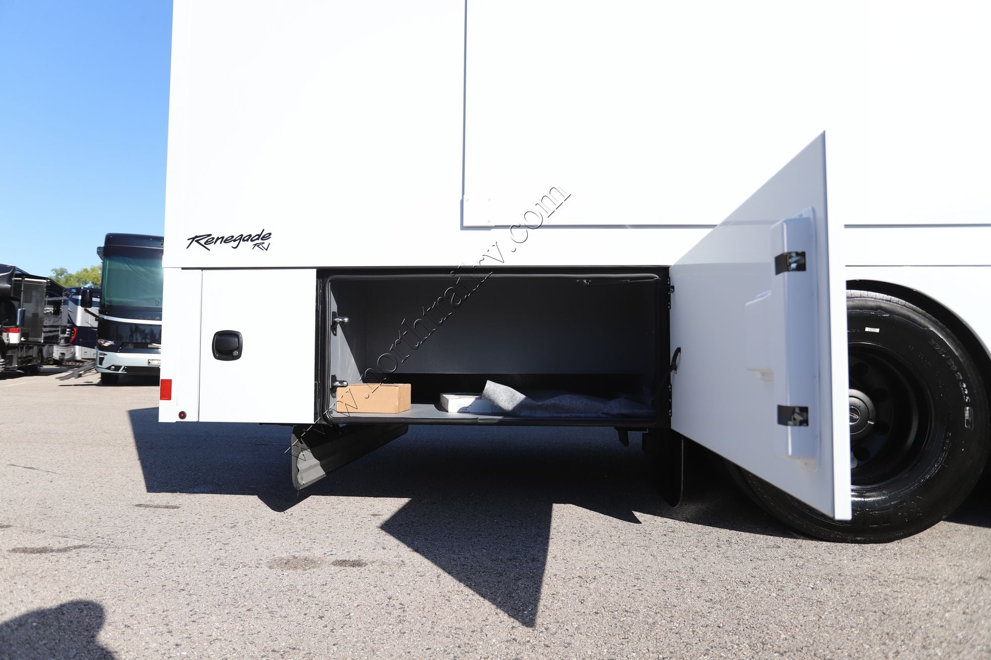 New 2026 Renegade Rv Classic 45CBF Super C  For Sale