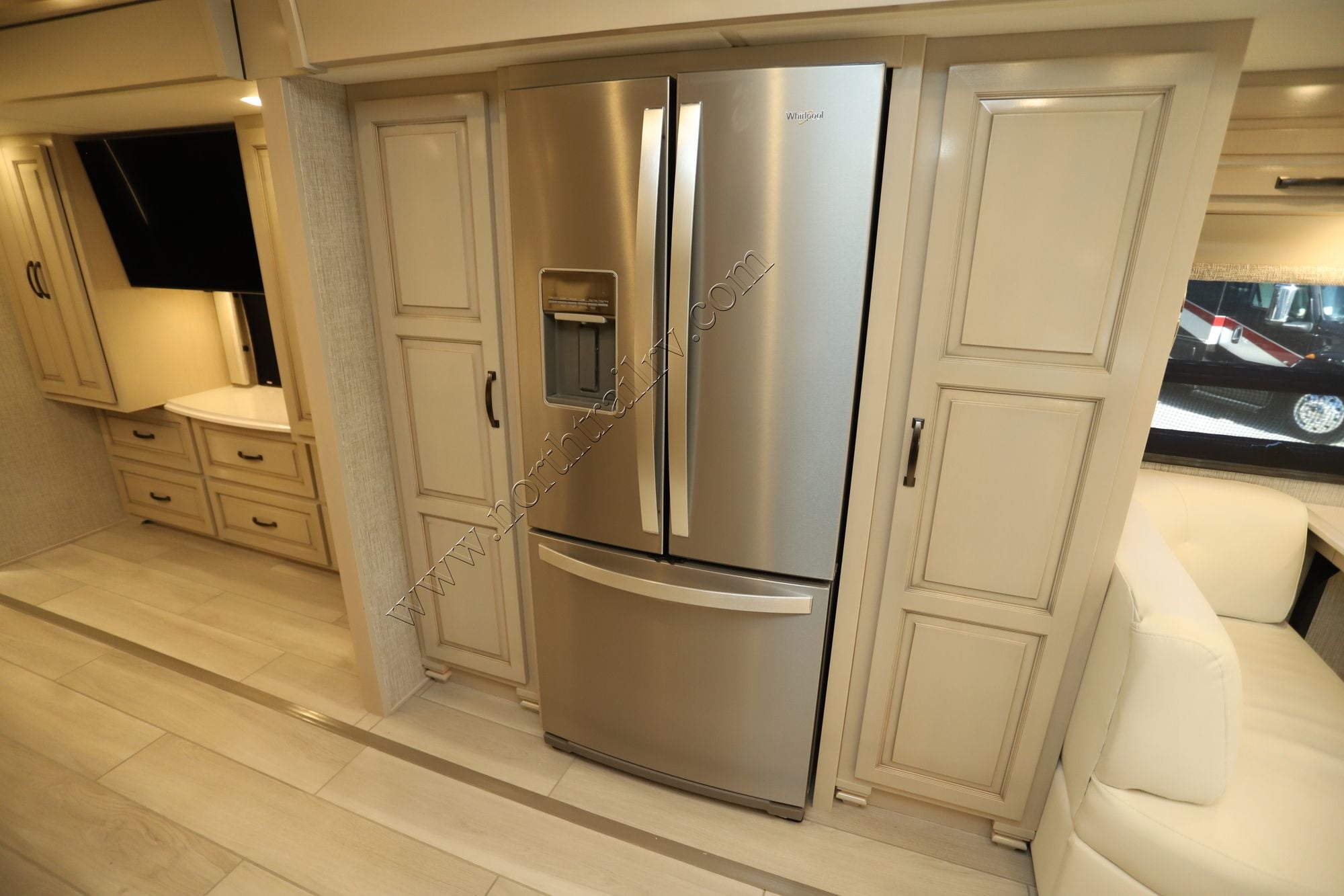 Used 2023 Newmar Dutch Star 4325 Class A  For Sale