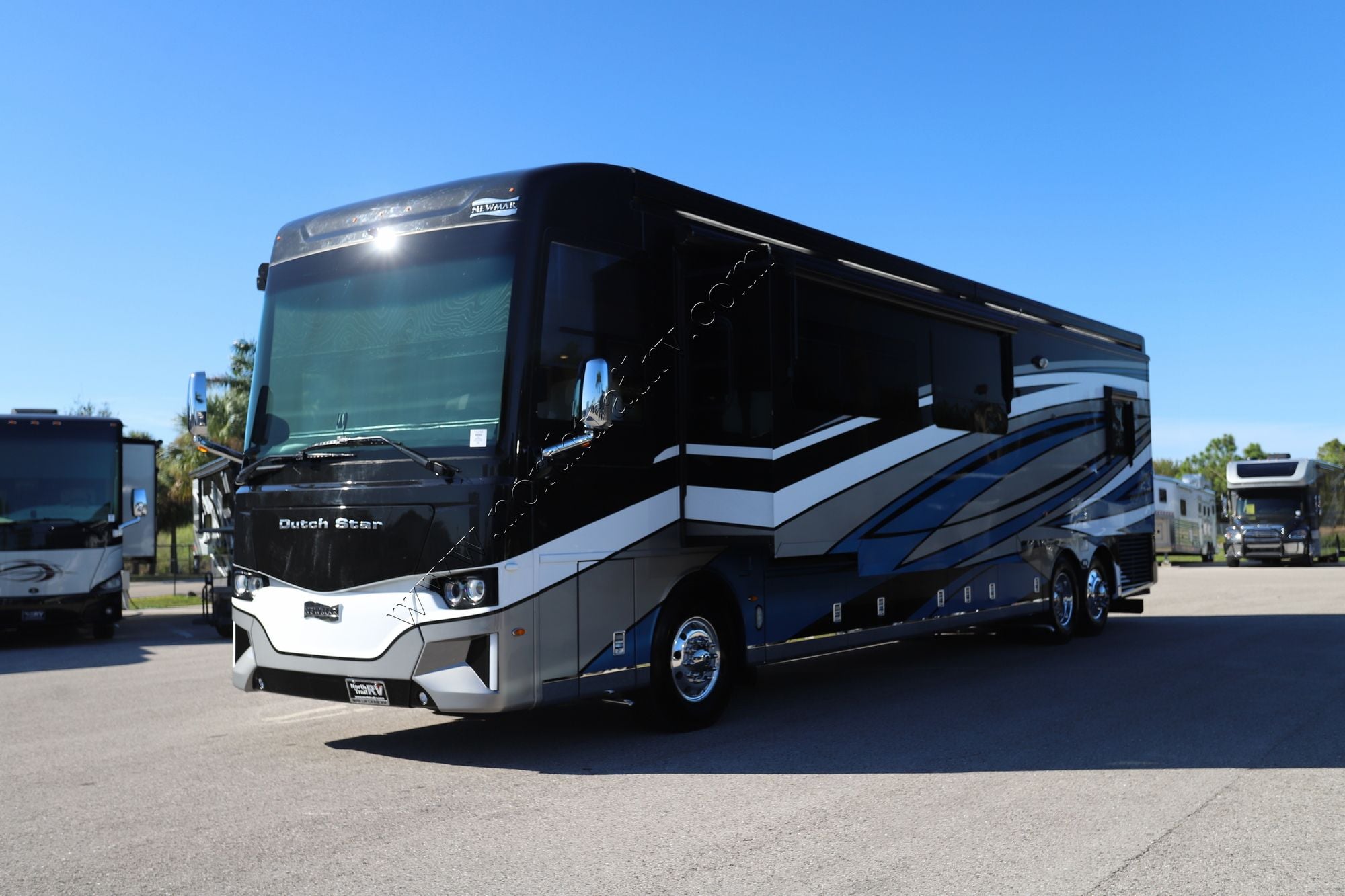 Used 2023 Newmar Dutch Star 4325 Class A  For Sale
