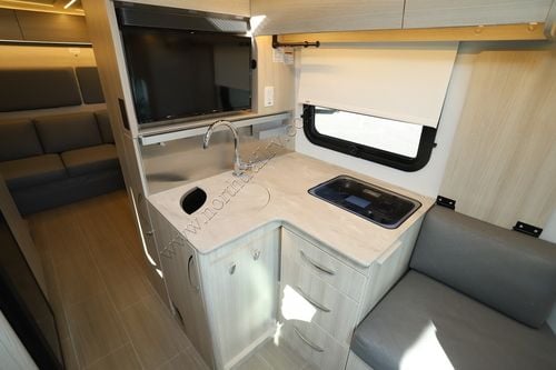 2021 Leisure Van Wonder 24MB