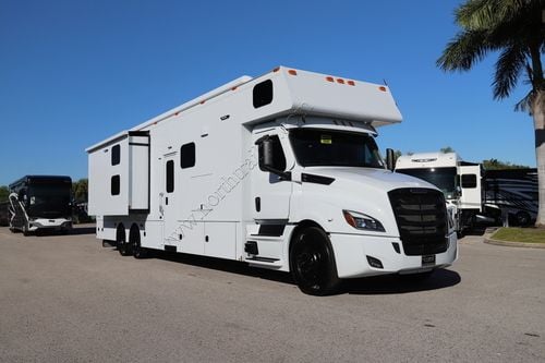 2026 Renegade Rv Classic 45CBF Super C