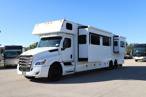 2026 Renegade Rv Classic 45CBF Super C