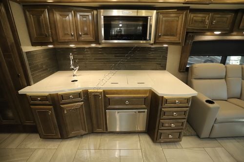 2019 Fleetwood Discovery Lxe 40D