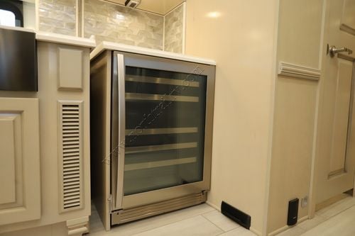 2023 Newmar Dutch Star 4325