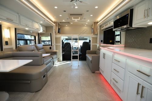 2026 Renegade Rv Classic 45CMR Super C