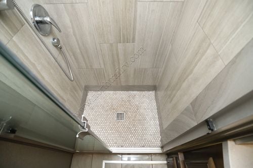 2019 Fleetwood Discovery Lxe 40D