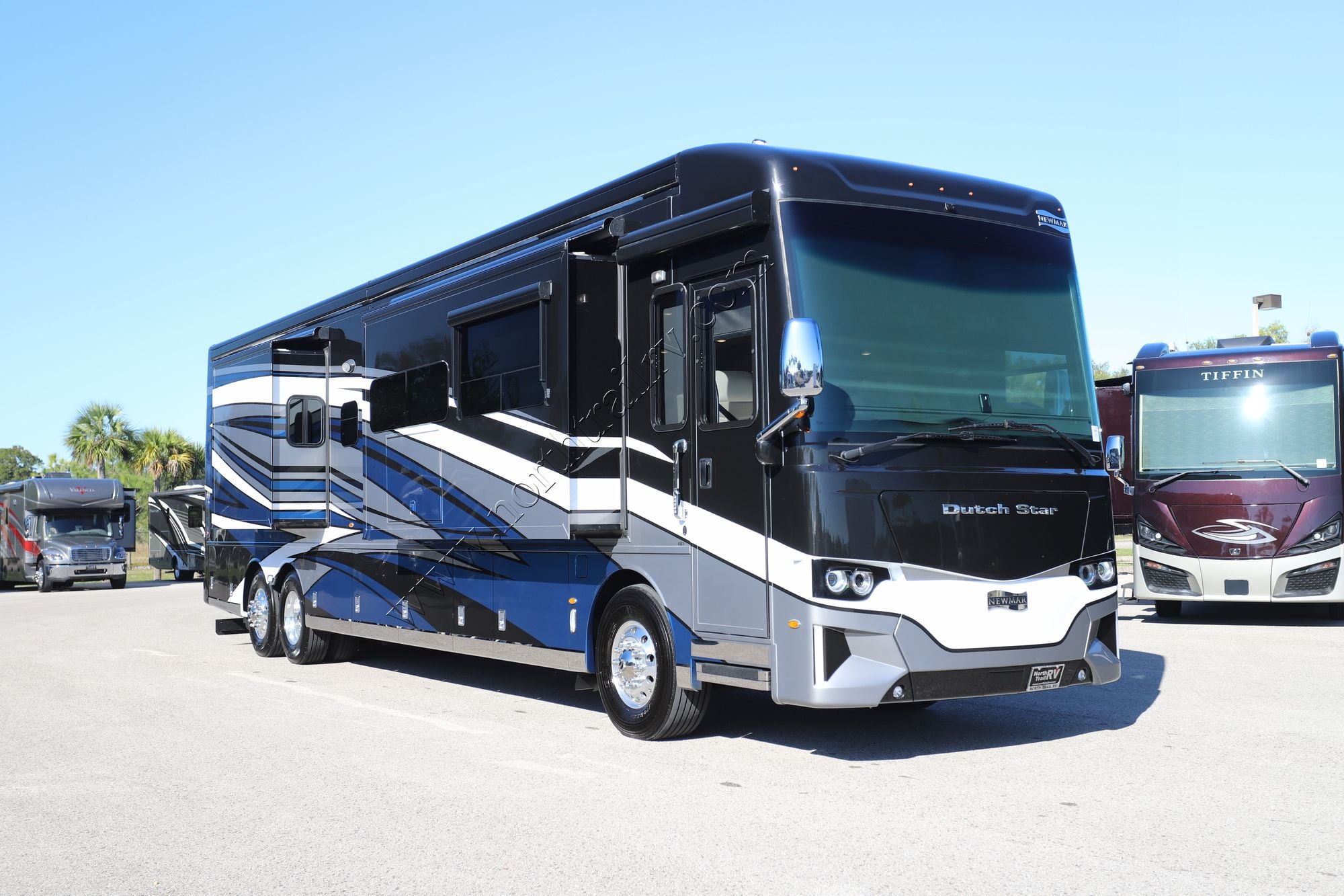Used 2023 Newmar Dutch Star 4325 Class A  For Sale