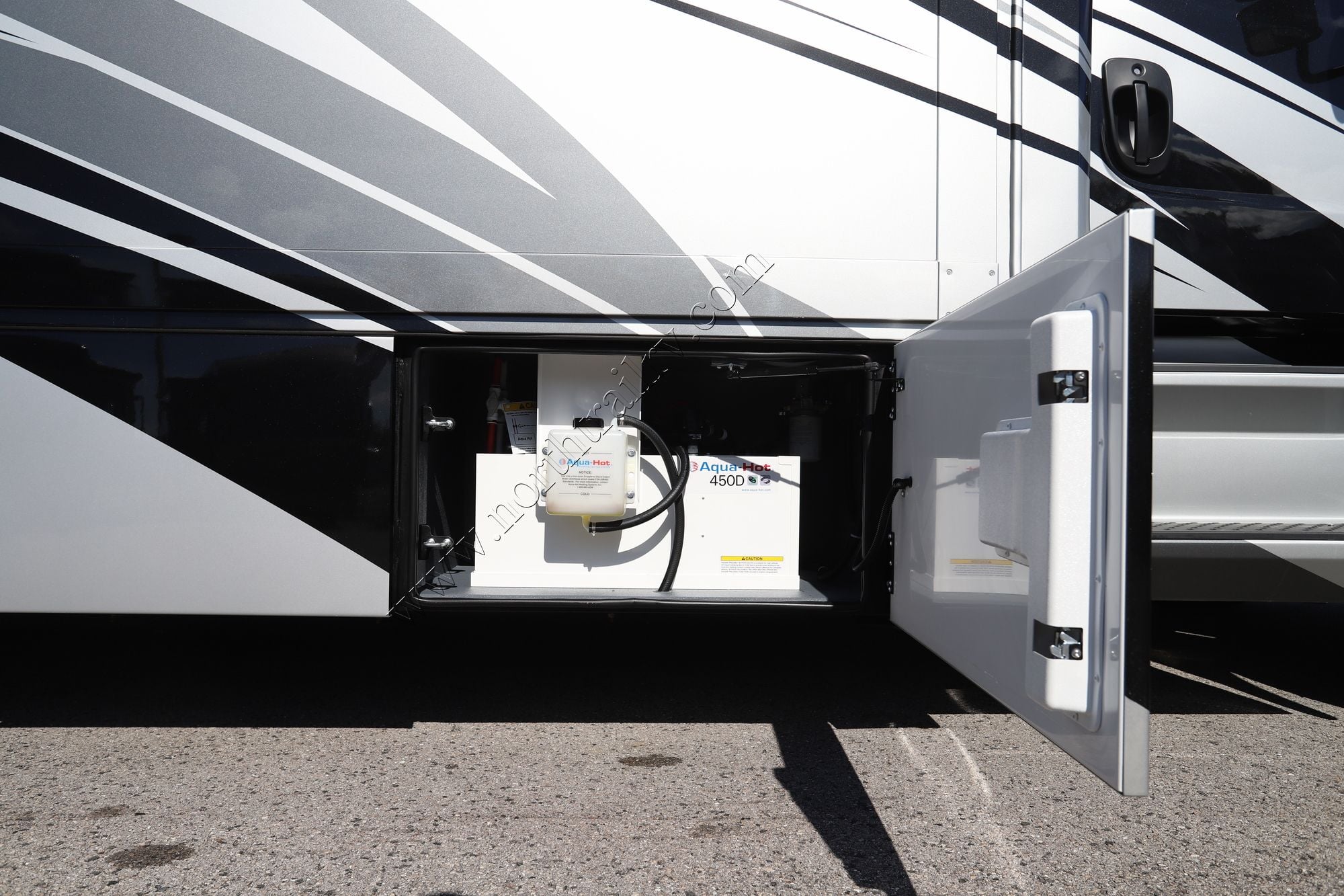 New 2026 Renegade Rv Verona Le 40LRB Super C  For Sale