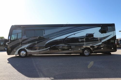 2019 Fleetwood Discovery Lxe 40D