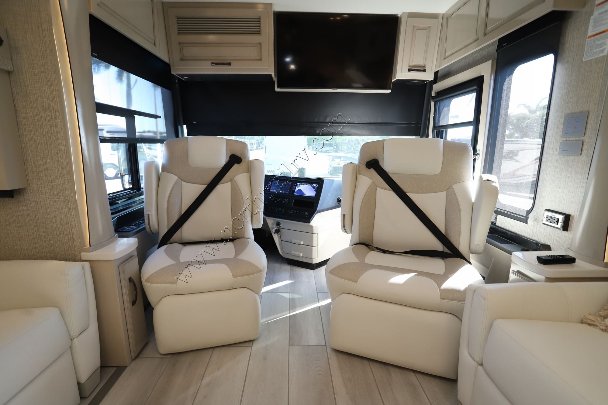 Used 2023 Newmar Dutch Star 4325 Class A  For Sale