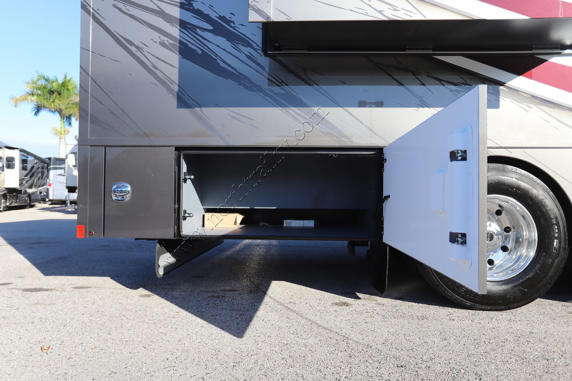 New 2026 Renegade Rv Classic 45CMR Super C  For Sale